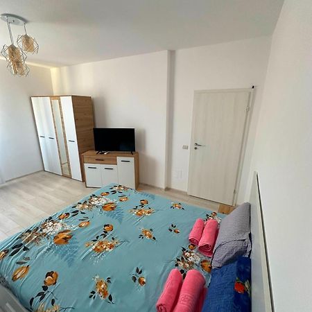 In Apart Hotel Букурещ Екстериор снимка