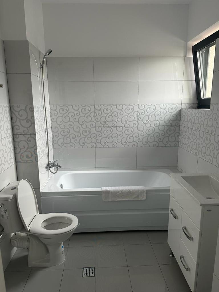 In Apart Hotel Букурещ Екстериор снимка
