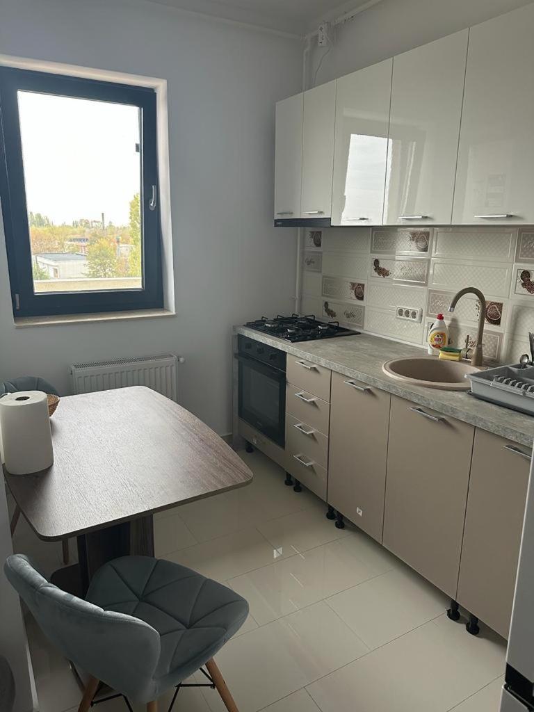 In Apart Hotel Букурещ Екстериор снимка