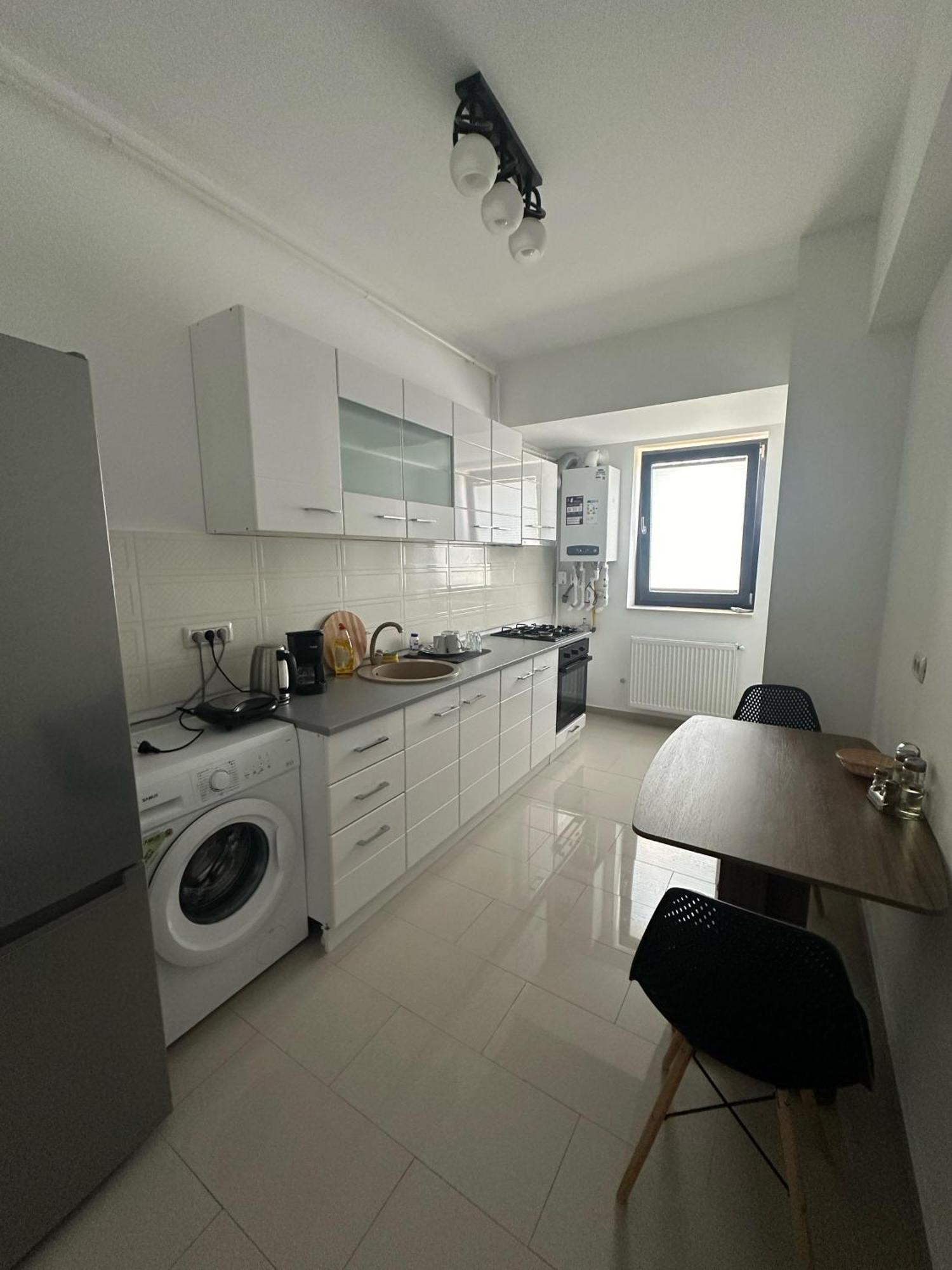 In Apart Hotel Букурещ Екстериор снимка