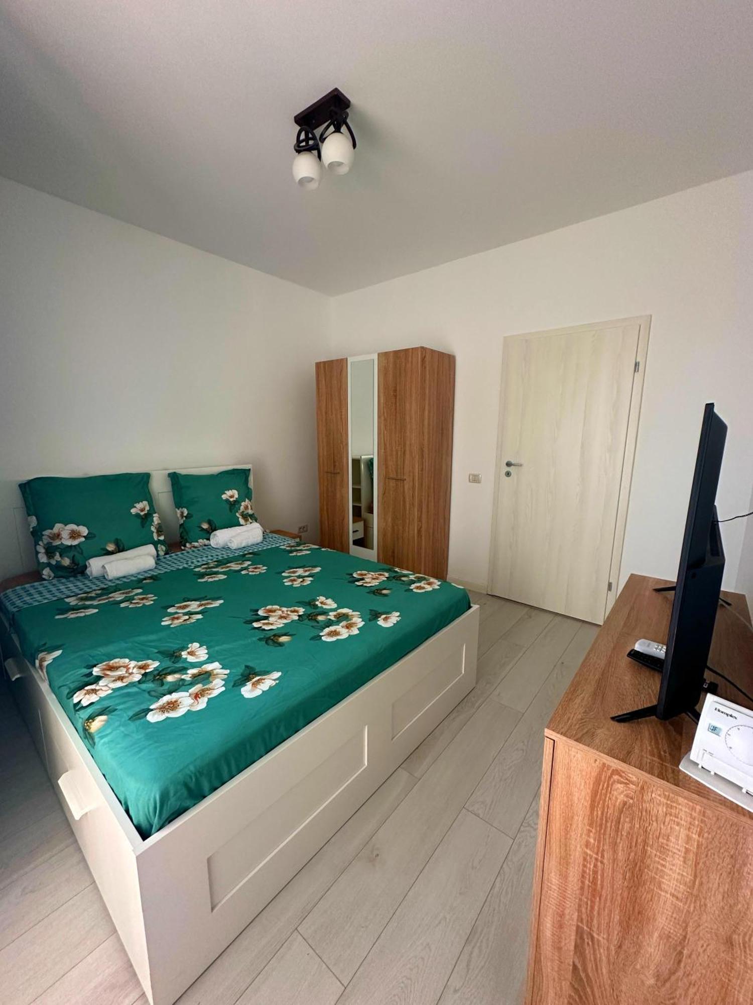 In Apart Hotel Букурещ Екстериор снимка