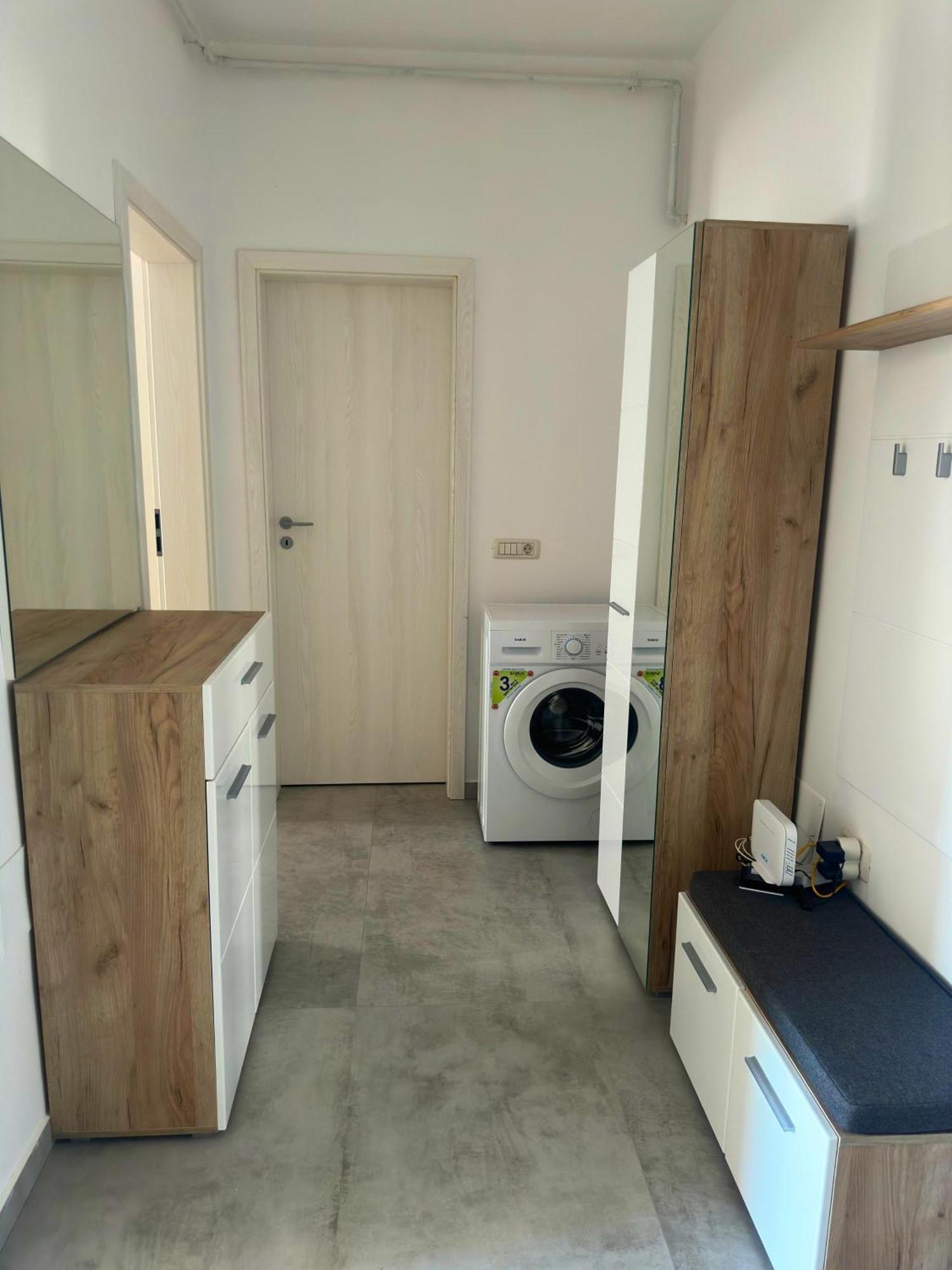 In Apart Hotel Букурещ Екстериор снимка