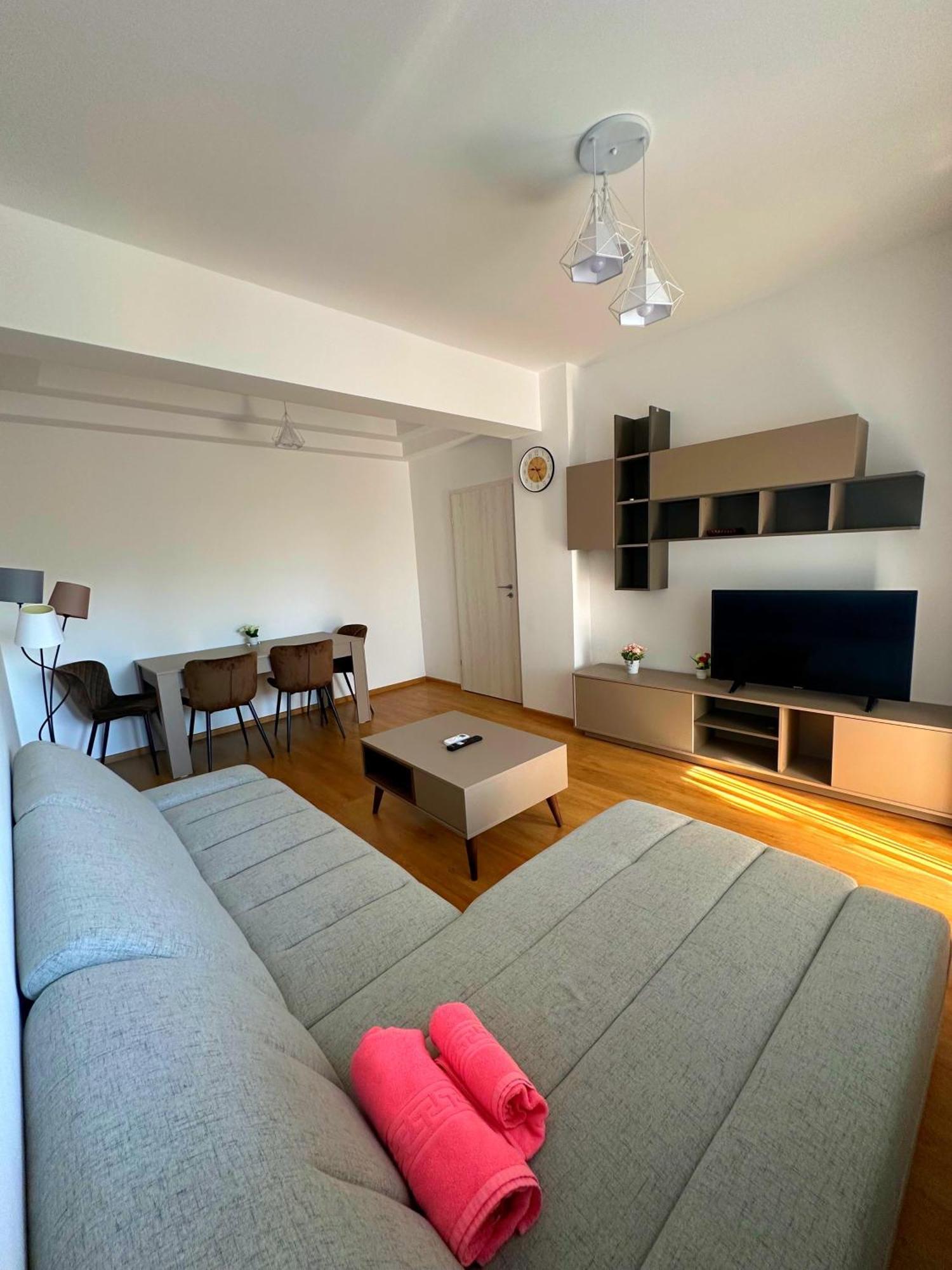 In Apart Hotel Букурещ Екстериор снимка
